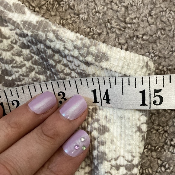 Beach Riot Anna tank reptile cream/gray snake print small - Picture 12 of 12